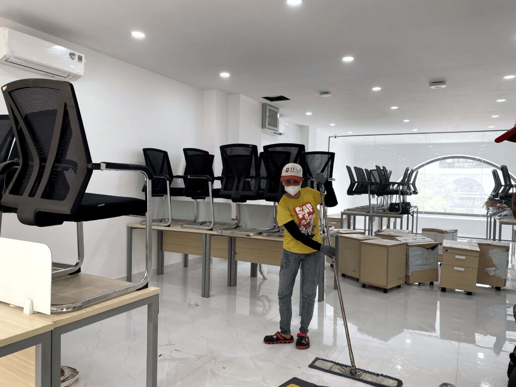 Dịch vụ vệ sinh văn phòng tại TPHCM