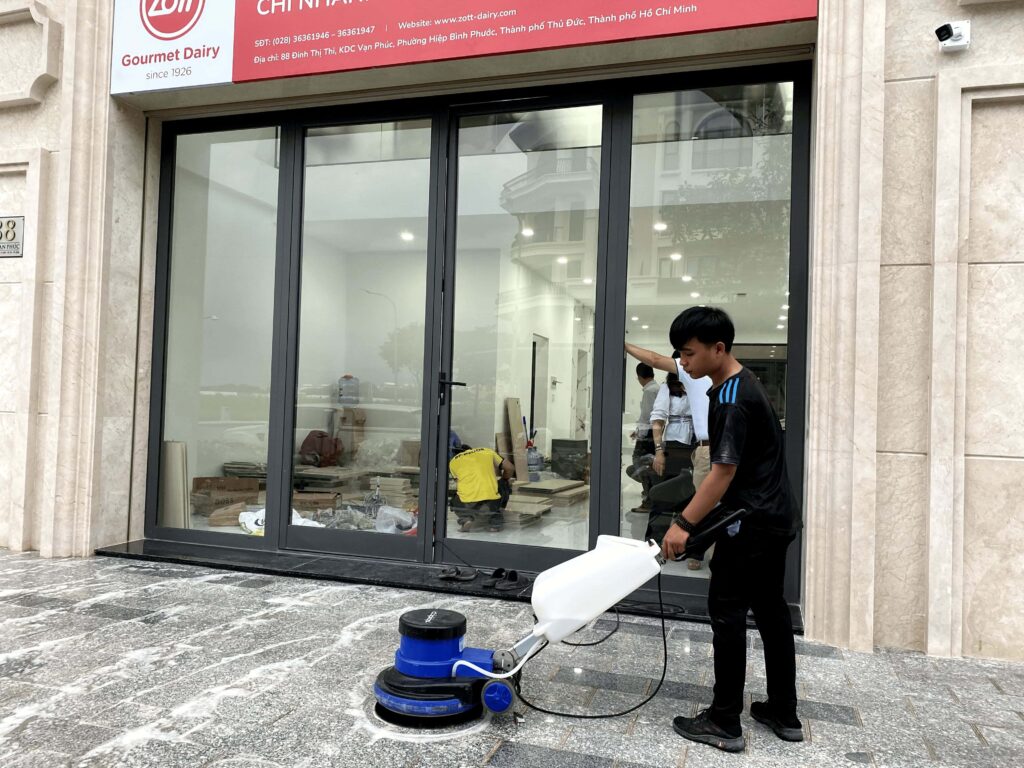 Dịch vụ vệ sinh văn phòng tại TPHCM