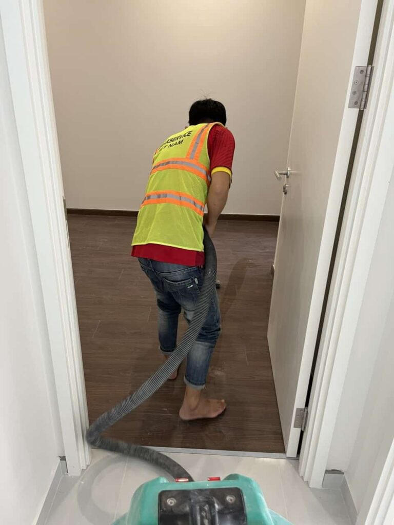 vệ sinh công nghiệp quận 4